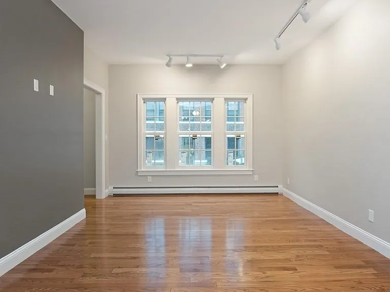 101 Lanark Rd #101 — Photo 4