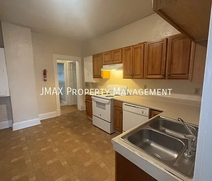 2445 Maryland Ave NW #1 — Photo 4