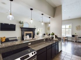 Stone Ridge Flats and Townhomes