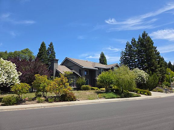 3rd image of 206 Murcia Ct