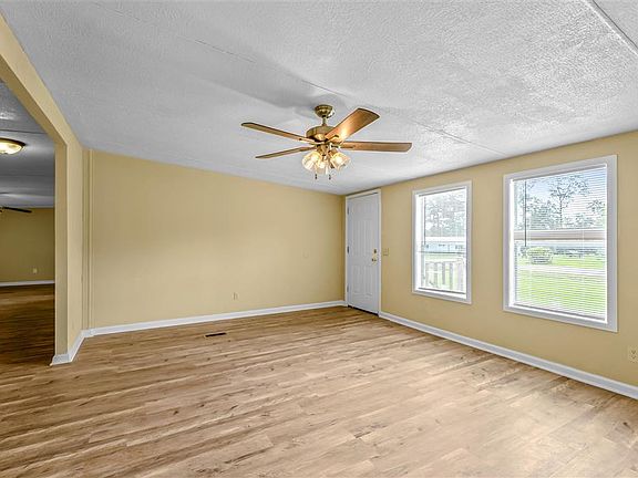 4th image of 2789 Avondale St