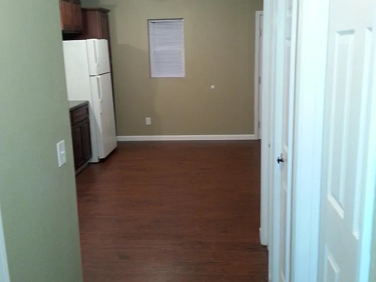 406 S Adams Ave — Photo 5