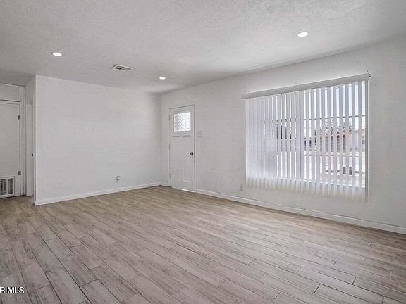 5th image of 5021 Tetons Dr