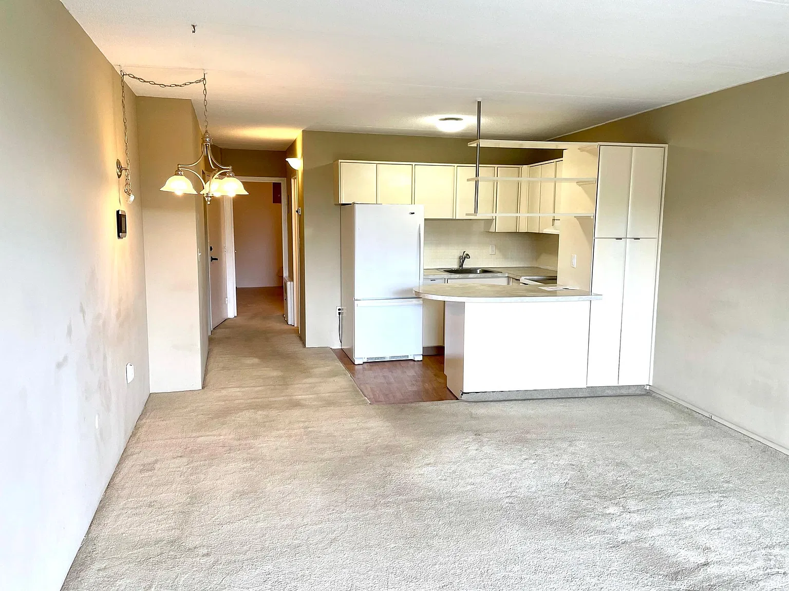1 bed, 606 sqft, $1,950 — Photo 3