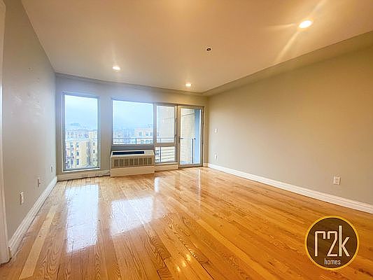 3rd image of 23-23 Astoria Blvd #6A