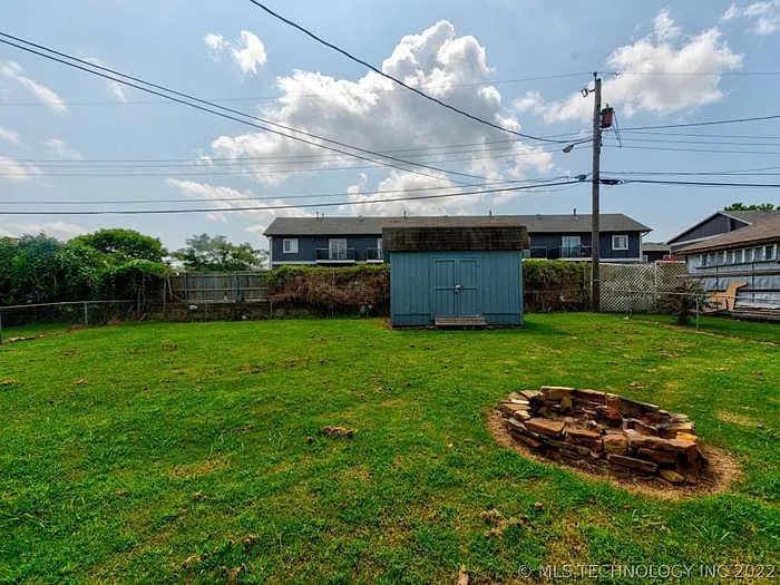 10208 E 7th St — Photo 25