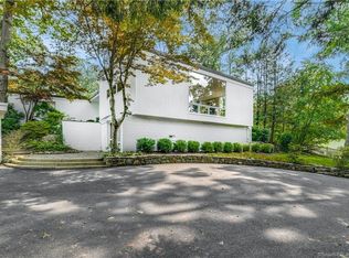 31 Chichester Rd, New Canaan, CT 06840