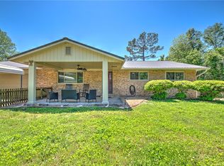 1606 W Green Acres Dr, Rogers, AR 72758