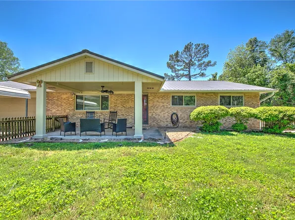 1606 W Green Acres Dr, Rogers, AR 72758