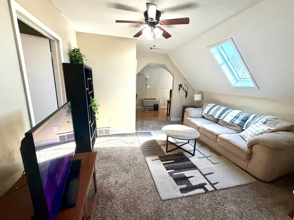 324 7th St #2, West Des Moines, IA 50265