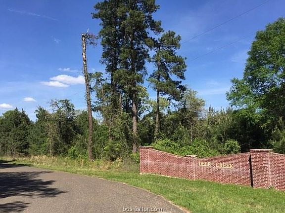 2nd image of 8202 Deer Creek Ln