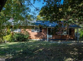 2042 Snydersburg Rd, Westminster, MD 21157
