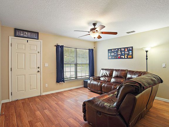 4th image of 4320 SE 131st Pl