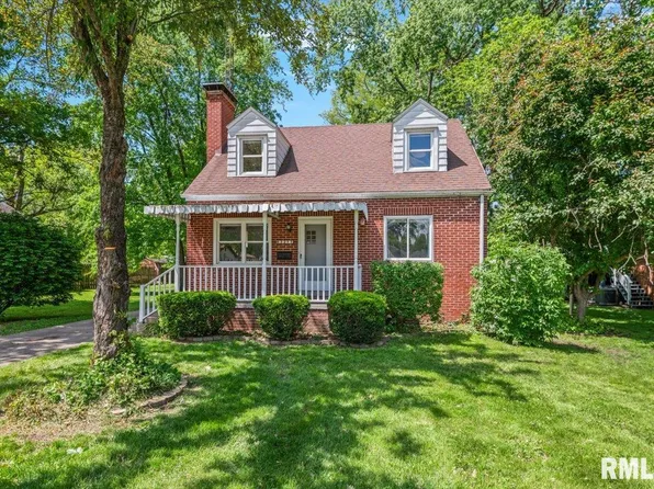 3211 S 3rd St, Southern View, IL 62703