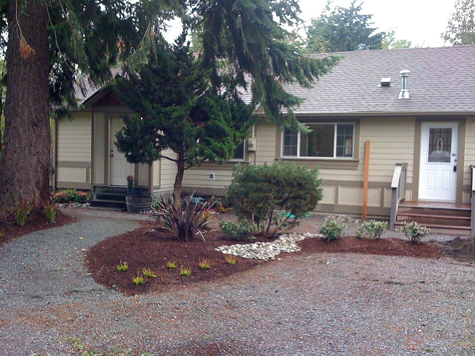 2nd image of 13828 Manor Way