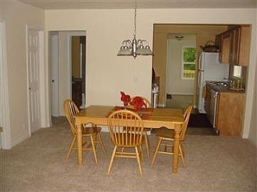 4th image of 5005 Beverly Ave