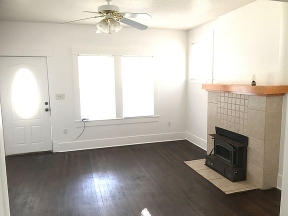 2nd image of 1600 2nd St