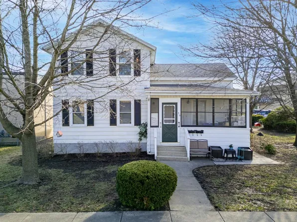 515 N 6th St, Rochelle, IL 61068