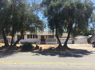 13555 E Lakeview Rd, Lakeside, CA 92040