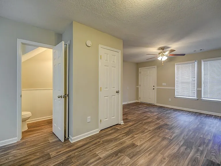 Forest Edge Townhomes — Photo 9