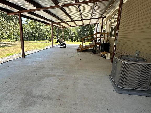 3rd image of 3183 Chichester Rd