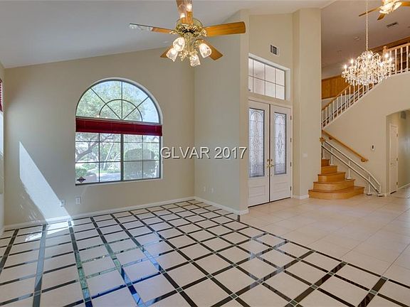 3rd image of 836 Market Crest Dr