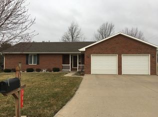 306 N Beech St, Savannah, MO 64485