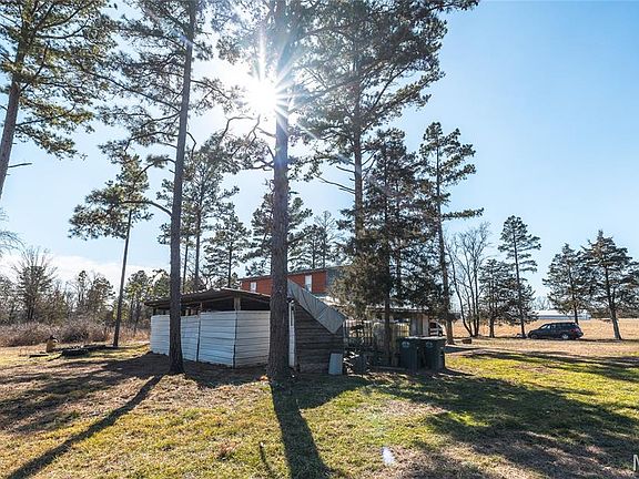 3rd image of 19777 Harry Rd