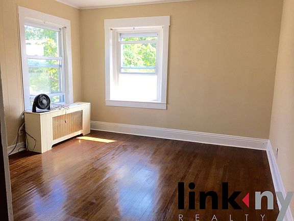 2nd image of 71 Virginia Pl #2