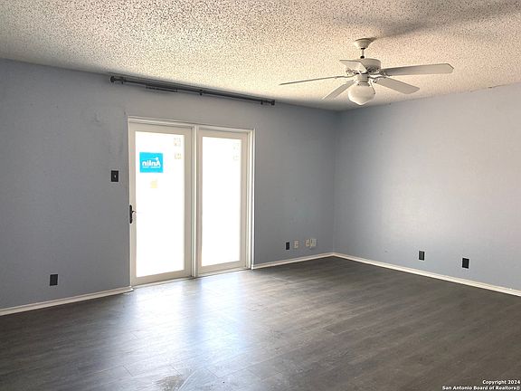 3rd image of 8019 HOOVERS BND