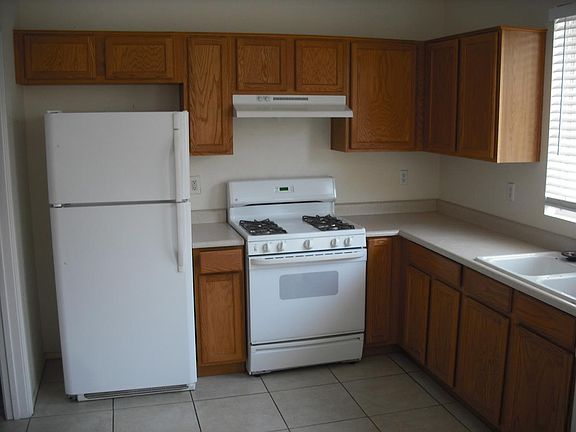 3rd image of 2701 Cottonwillow St