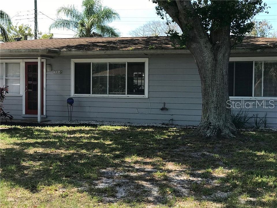 1st image of 2866 Louise St