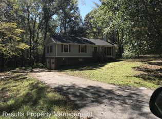 18 S Pine Cove Dr, Lagrange, GA 30240