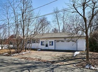 20 Colonial Ave, Easthampton, MA 01027