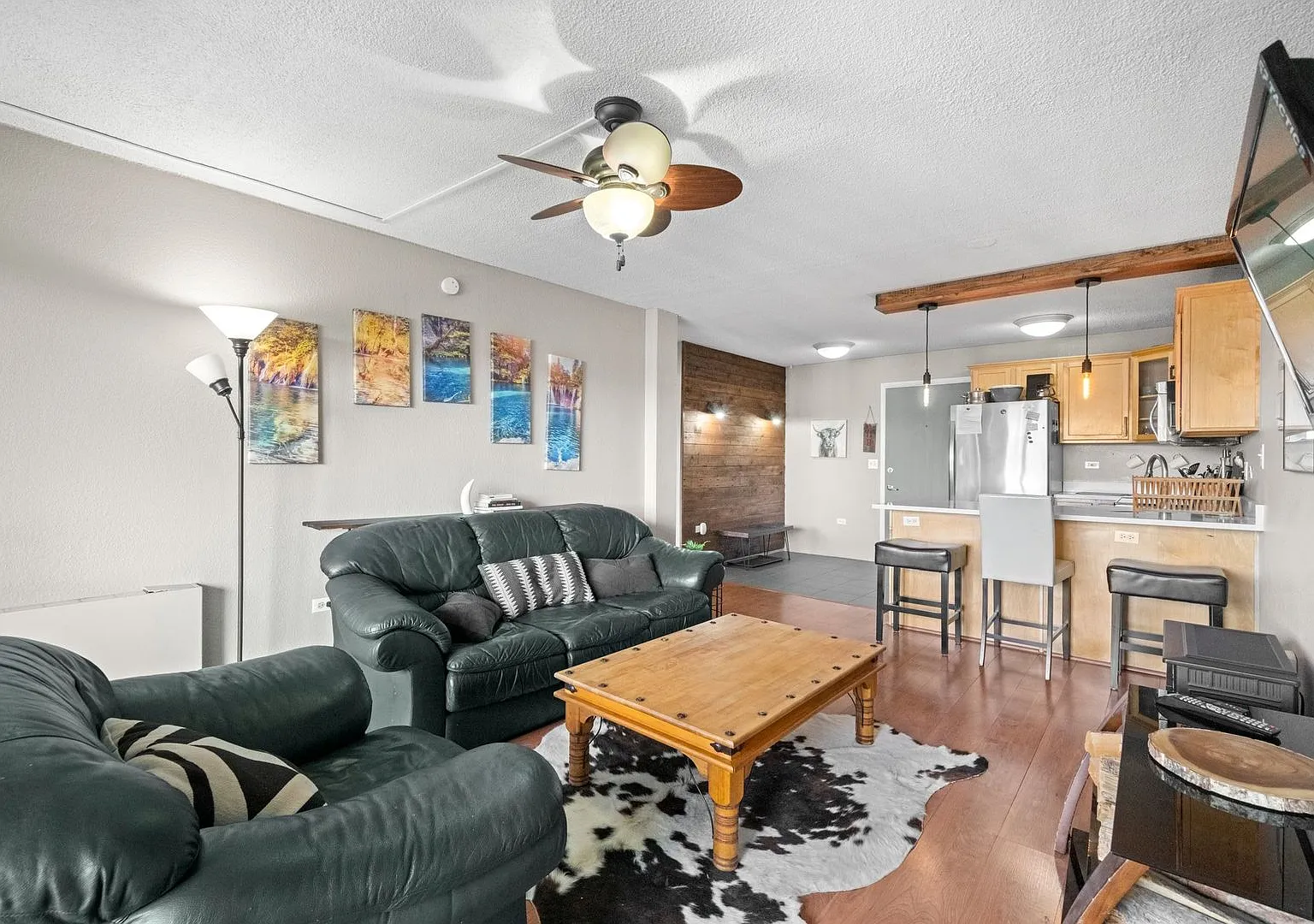 1BR/1Bath with Stunning City and Mountain Views 11th floor Condo in Gov Park — Photo 1