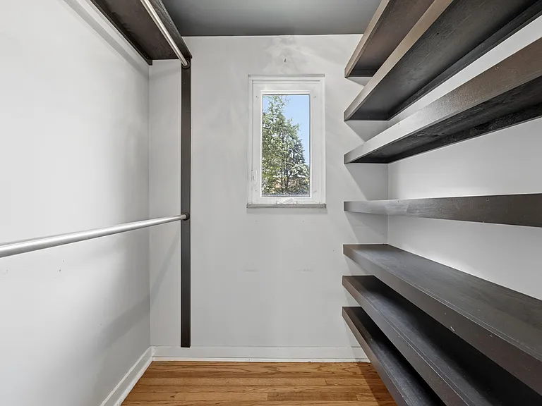 1419 Hawthorne St — Photo 12