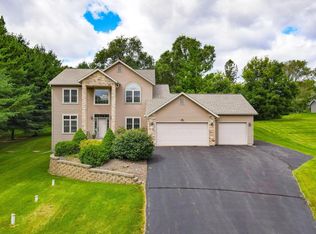 N1609 Pleasant Rd, Fort Atkinson, WI 53538