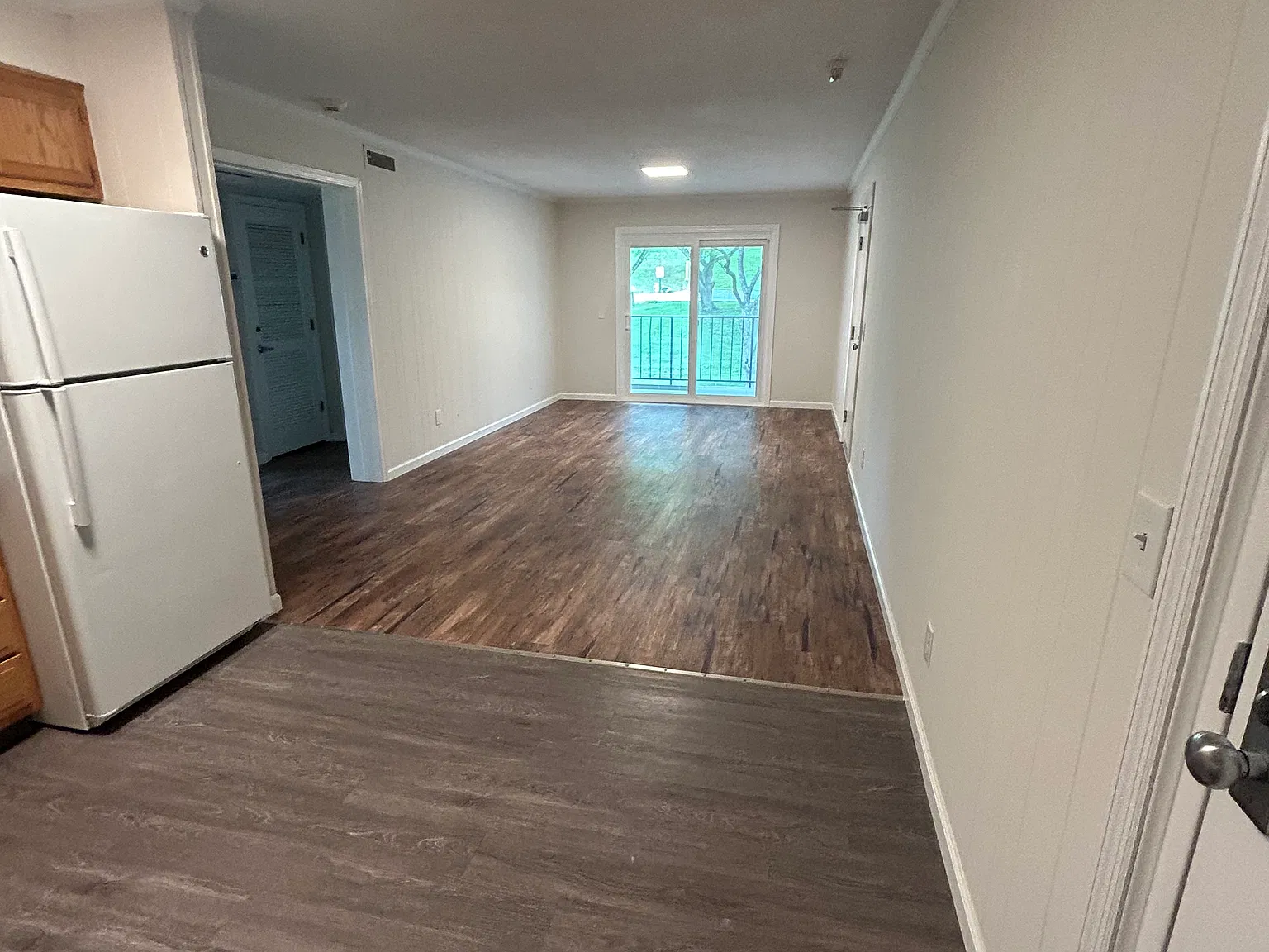 2 bed, 930 sqft, $1,650 — Photo 2