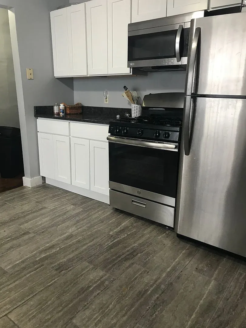 67 Edgewood Ave — Photo 1