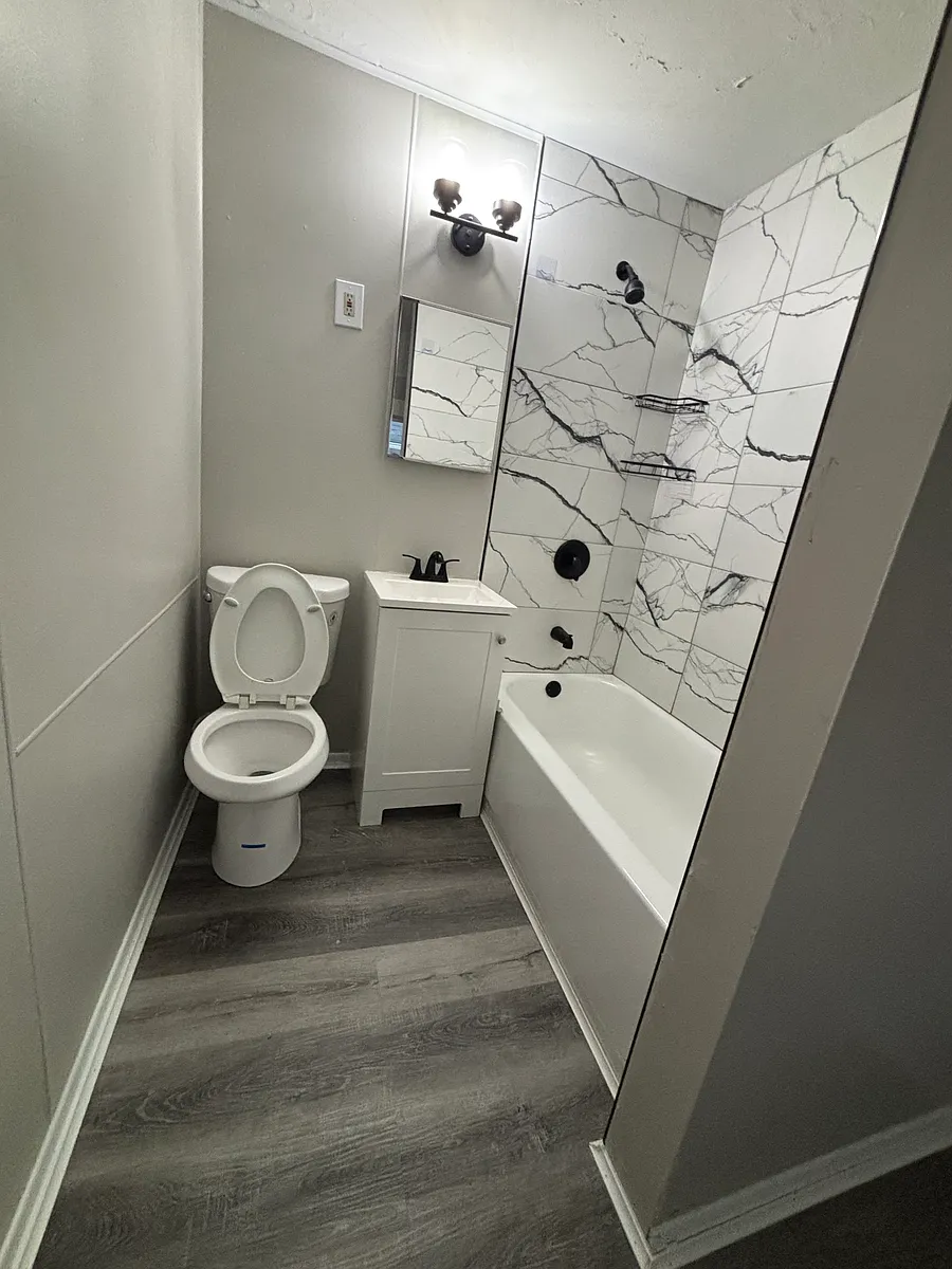 Building Photo - 4322 Woburn Ave #2