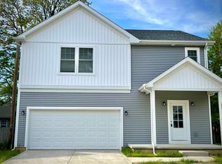 1300 Bobolink Rd, Valparaiso, IN 46383