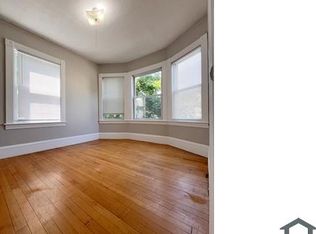 213 Laurel St APT 3, Manchester, NH 03103