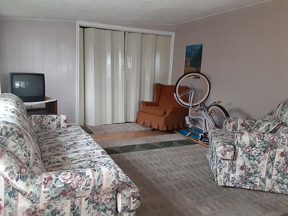 3rd image of 160 Mediterranean Boulevard N