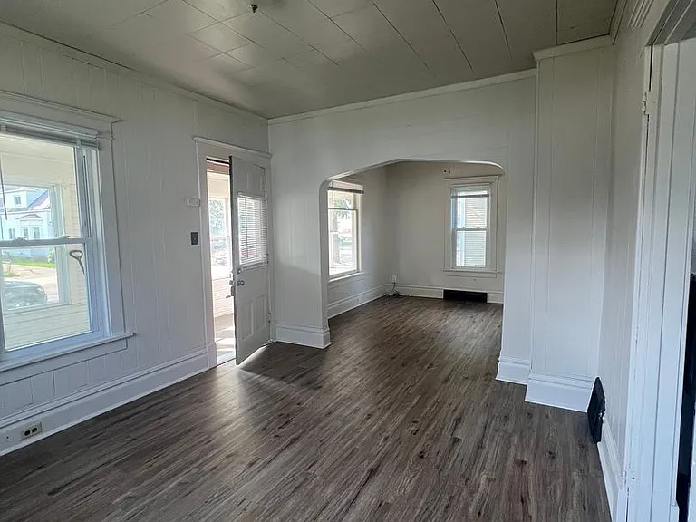 631 S 5th Ave — Photo 11