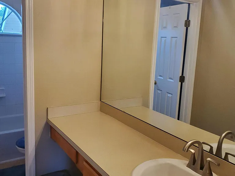 1625 Vineland Cir #B — Photo 19