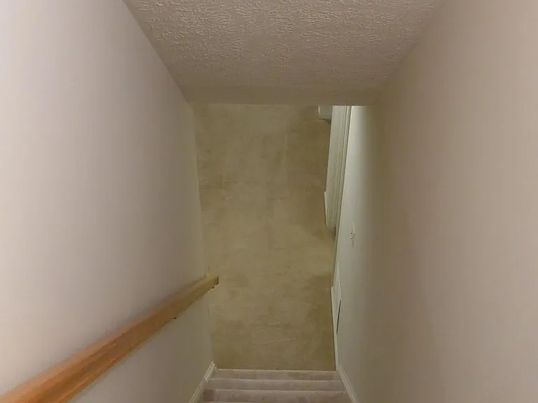 10008 Manor Pl — Photo 18
