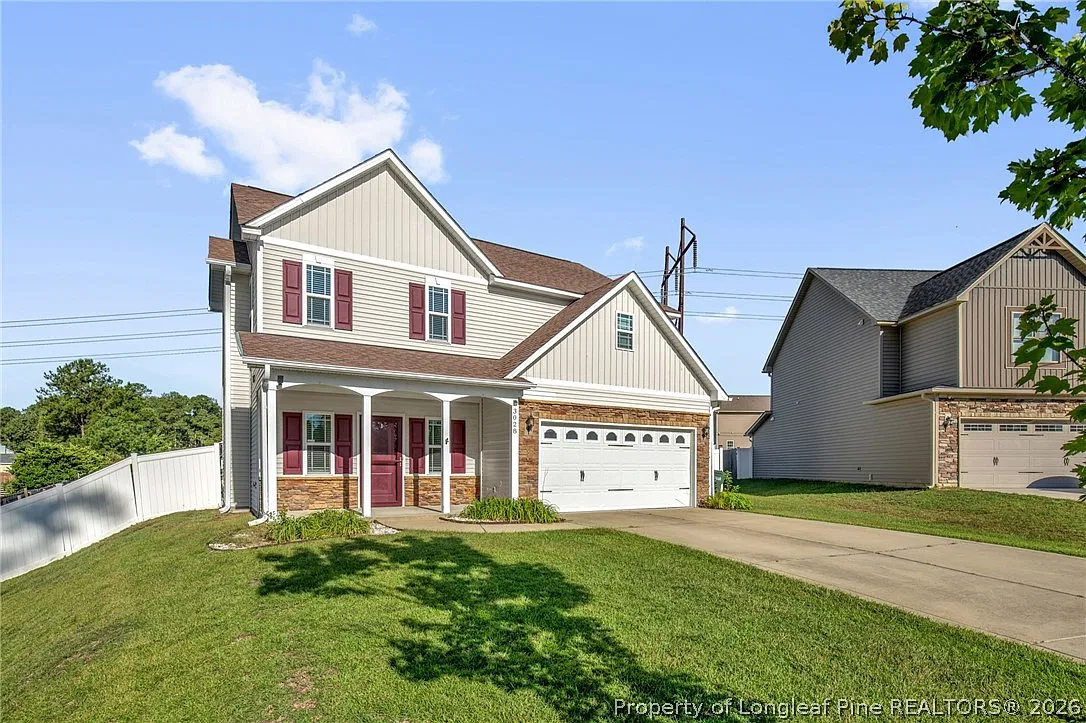 4 bed, 2.5 bath, 2050 sqft, $2,200 — Photo 3