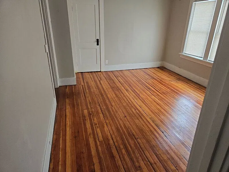 1 bed, 1.0 bath, $900 — Photo 2