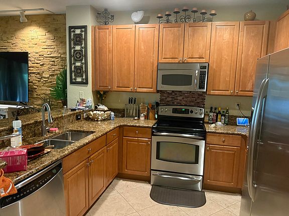 2nd image of 3171 SW Otter Ln