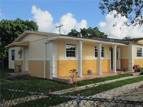 3rd image of 1131 NW 199th St